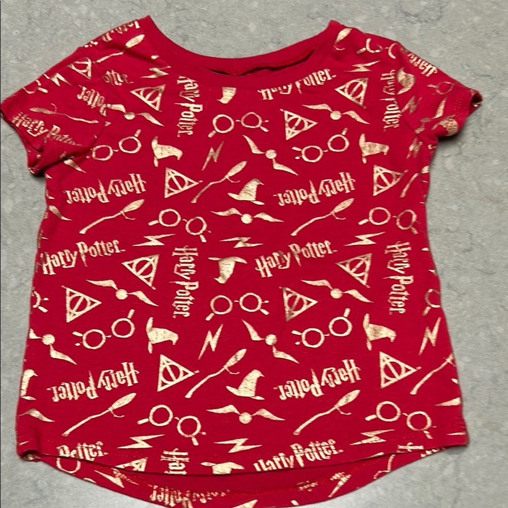 Harry Potter red and gold t shirt 6/6x